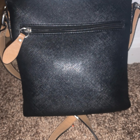 Giani Bernini Saffiano Crossbody Purse - Picture 4 of 8